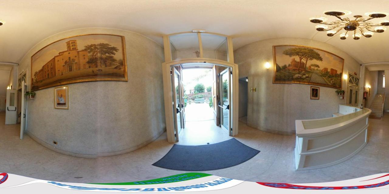 Casa Per Ferie Suore Domenicane Rome Exterior photo